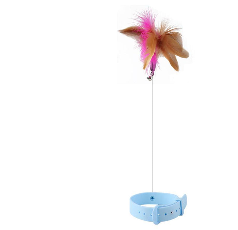 PetFun™ Lõbus mänguasi lemmikloomale kus kaelarihma küljes on sulg kellukesega