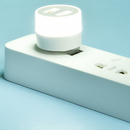 Kaasaskantav USB-jagaja koos öövalgusega